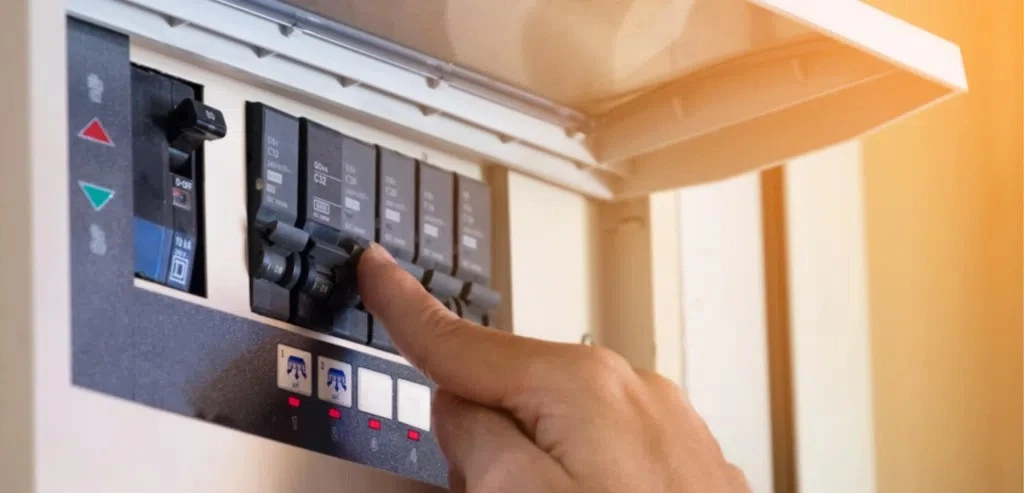 AFCI circuit breaker